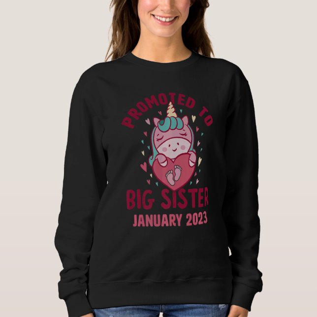 Promoted to Big Sister January 2023 Unicorn Hearts T Shirt (Framsida)