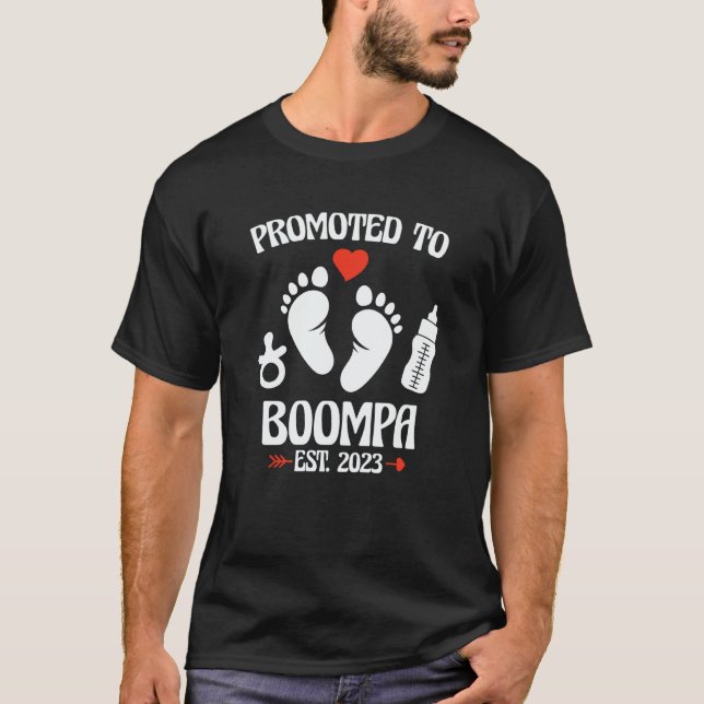 Promoted To Boompa 2023 First Time New Grandpa Pre T Shirt (Framsida)