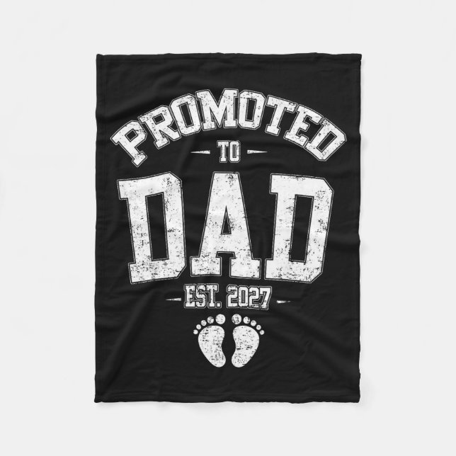 Promoted To Dad Est 2027 New Mom Daddy Fathers Day Fleecefilt (Framsidan)