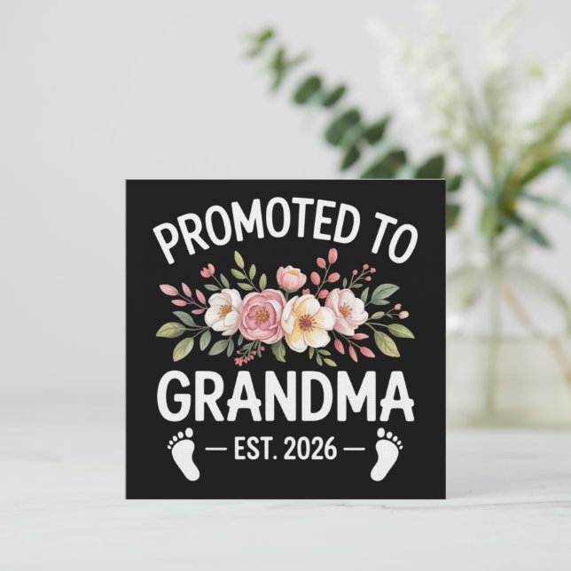 Promoted to Grandma 2026 First Time Nana Floral  Inbjudningar (Stående Fram)