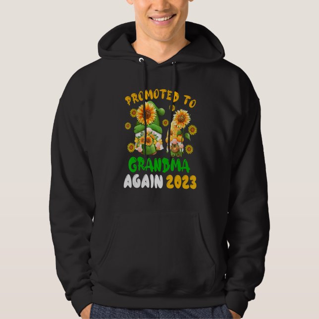 Promoted To Grandma Again 2023 Two Floral Gnomes P Hoodie (Framsida)