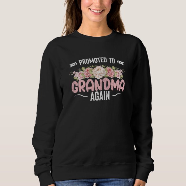 Promoted To Grandma Again  Grandmother Nana Graphi T Shirt (Framsida)