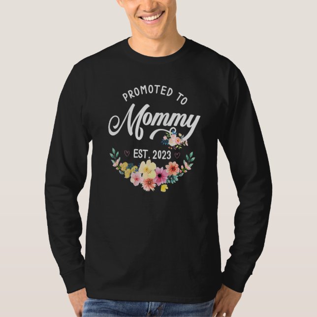 Promoted To Mommy 2023 New Mom 2023 T Shirt (Framsida)