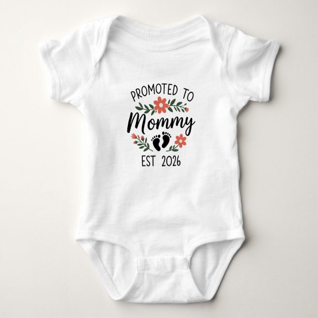 Promoted to Mommy 2026 Funny First Time Pregnancy  T Shirt (Framsida)