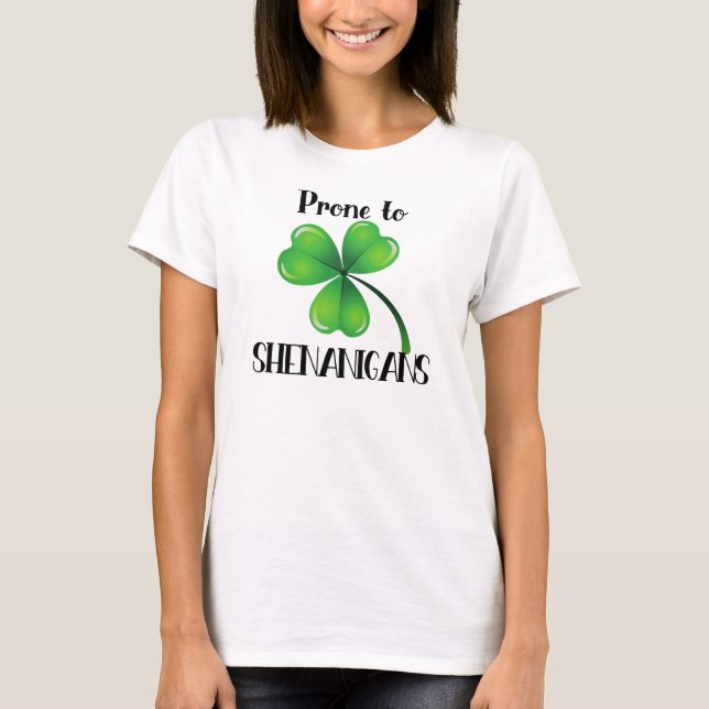 Pron till Shenanigans Shamrock St. Patrick's Day T Shirt (Framsida)