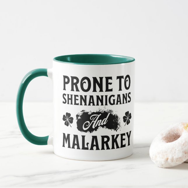 Prone till Shenanigans och Malarkey St patrick's d Mugg (Med munk)