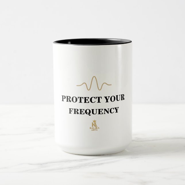 PROTECT YOUR FREQUENCY – Minimal Gold Wave Energy  Mugg (Center)