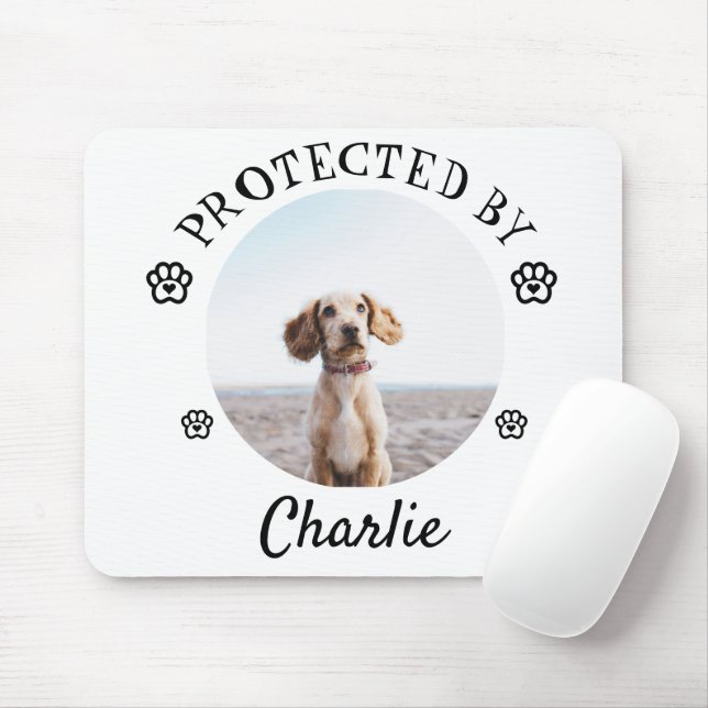 Protected By Dog Photo Paw Print Design Musmatta (Med mus)