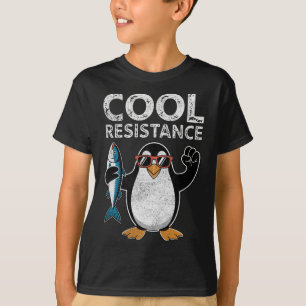 Protestant om Coola Resistens Penguin Tariffs T Shirt