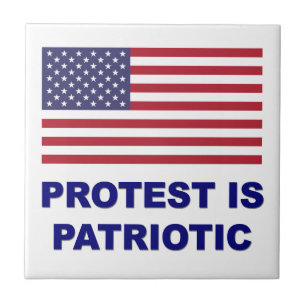 Protesterna är patriotiska kakelplatta