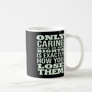Protestrika miljonärer och Trumps politik Kaffemugg