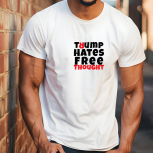 Protestslogan i student mot trumman är röd vit t shirt