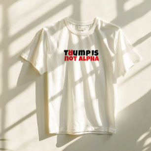 Protestslogan med röd elegant mot Trump student T Shirt
