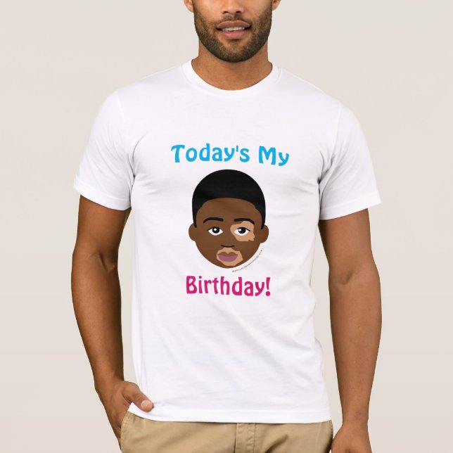 #Proud2BNaturalMe #Birthday #Vitiligo T-Shirt (Framsida)