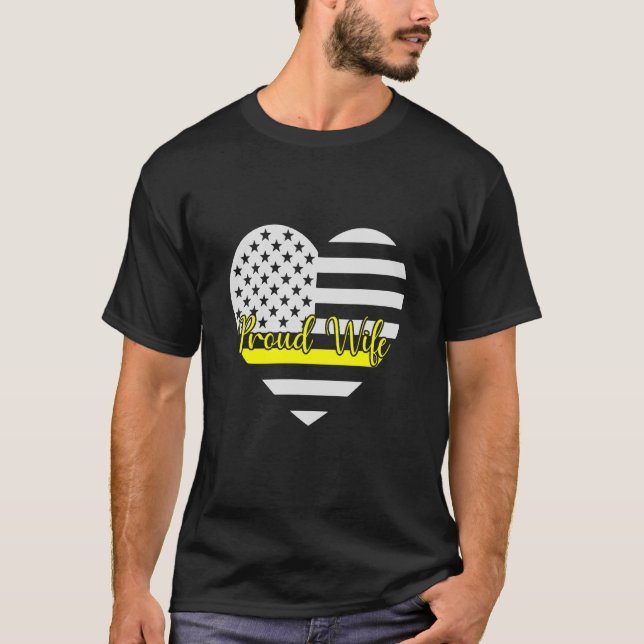 Proud 911 Dispatcher Maka American Distress Flagga T Shirt (Framsida)