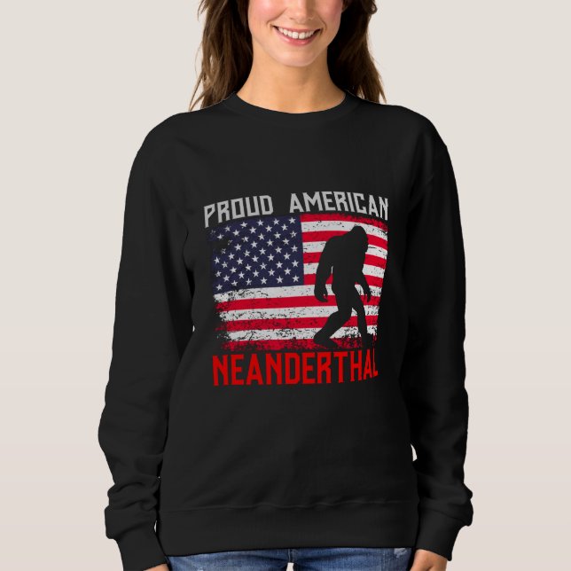 Proud American Neanderthal | USA flagga och Bigfoo T Shirt (Framsida)