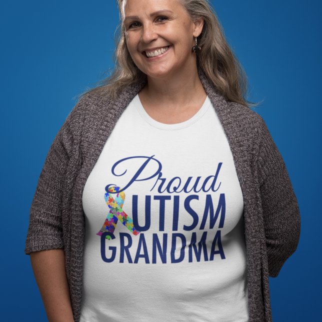 Proud Autism Grandma Tee (Skapare uppladdad)