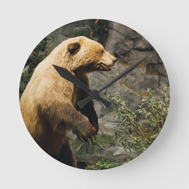 Proud Bear Rund Klocka (Framsida)