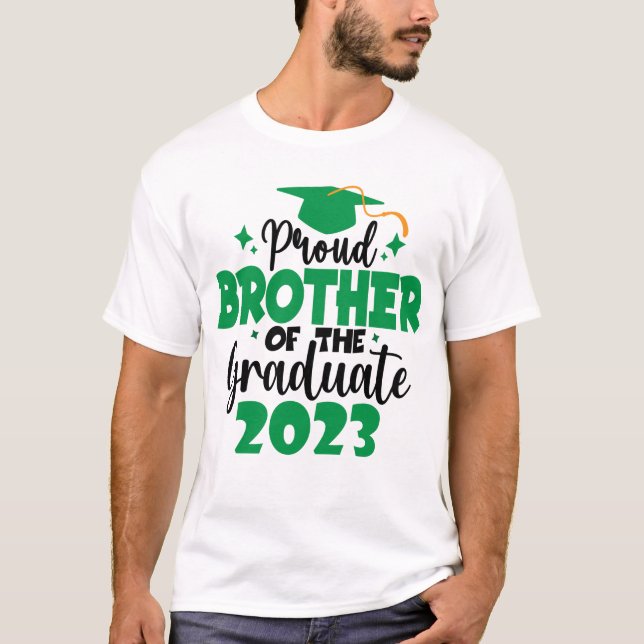Proud BROTHER av klass 2023 Student Roligt T Shirt (Framsida)