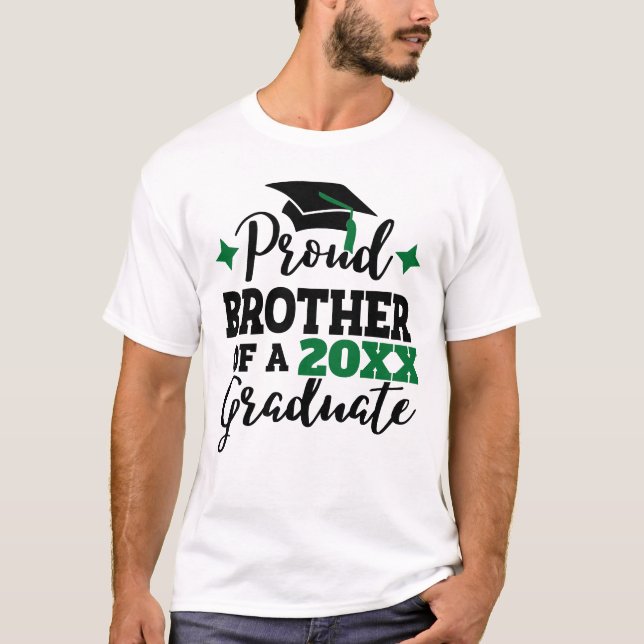 Proud Brother of the student black grönt cap T Shirt (Framsida)