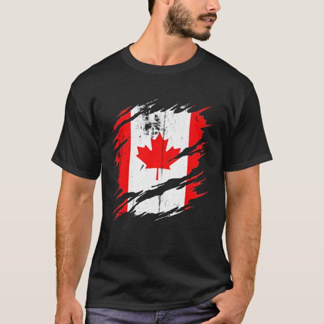 Proud Canadian  Torn Ripped Canada Flag T Shirt (Framsida)