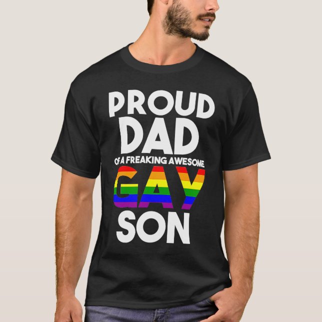 Proud Dad LGBTQ Ally  Free Dad Hugs Pride Gay Son T Shirt (Framsida)