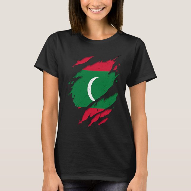 Proud Dhivehin Torn Ripped Maldives Flag T Shirt (Framsida)