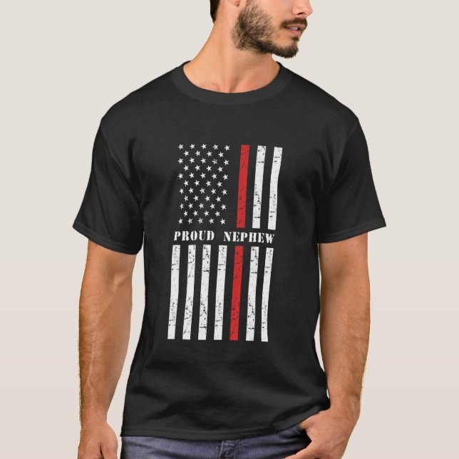 Proud Firefighter Nephew Fireman American Flagga S T Shirt (Framsida)