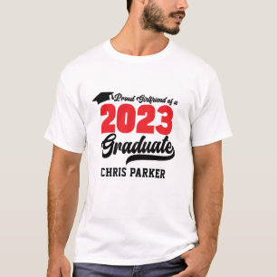 Proud Girlvän av ett 2023 Student Red Script T Shirt