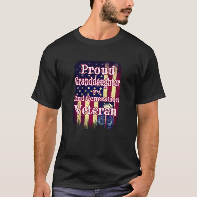 Proud Granddotter 2:a Generation Veteran Militar T Shirt (Framsida)