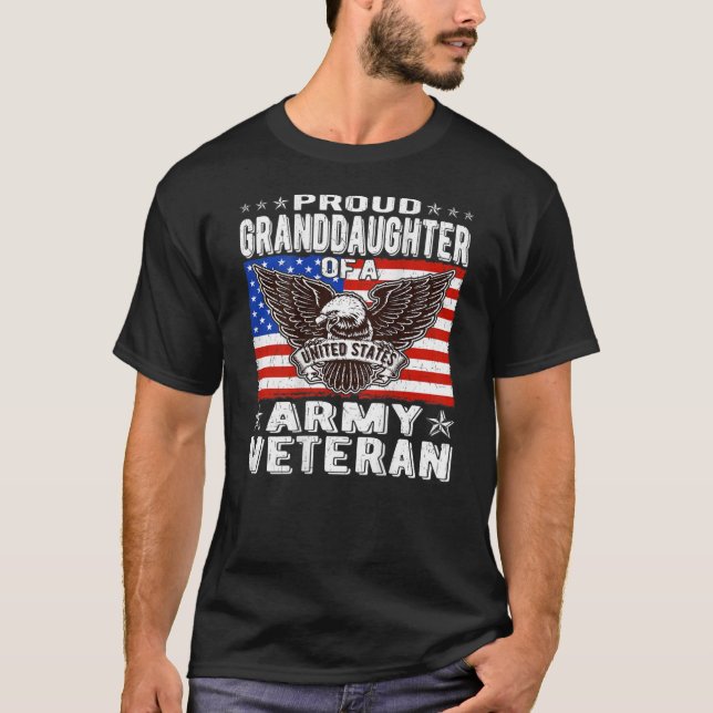 Proud GrandDotter of Army Veteran Patriotic Mili T Shirt (Framsida)