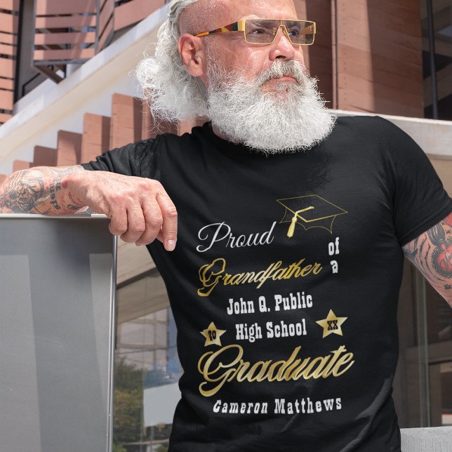 Proud Grandfather of Student Namn Studenten T Shirt (Skapare uppladdad)