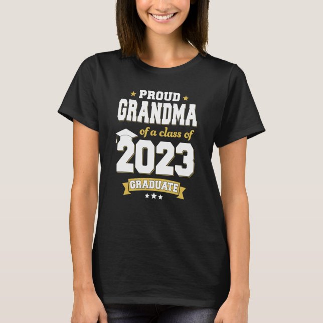 Proud Grandma av klass 2023 Student T Shirt (Framsida)