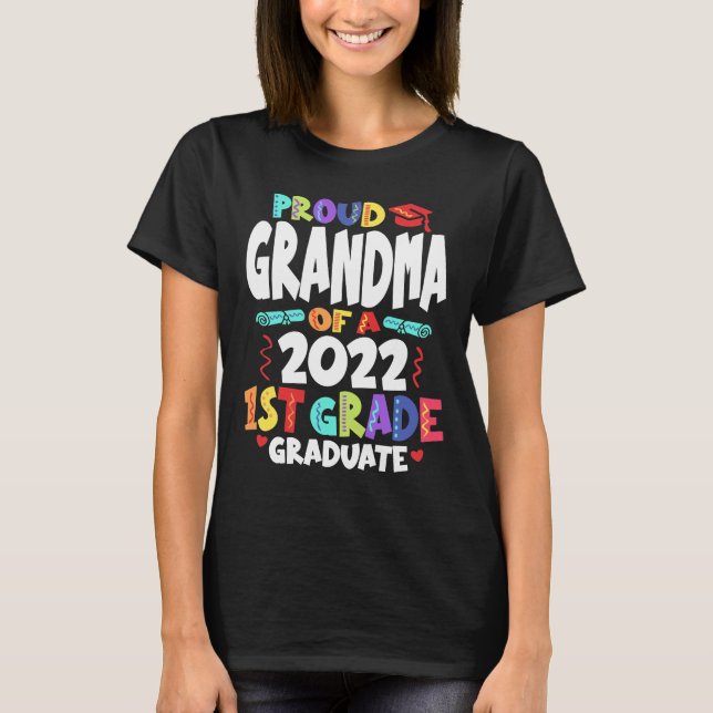 Proud Grandma från 2022 1st Klass Student T Shirt (Framsida)