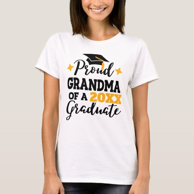 Proud Grandma från 2022 student svart guld tassel T Shirt (Framsida)