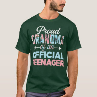 Proud Grandma från en Officiell Teenager 13:e Birt T Shirt