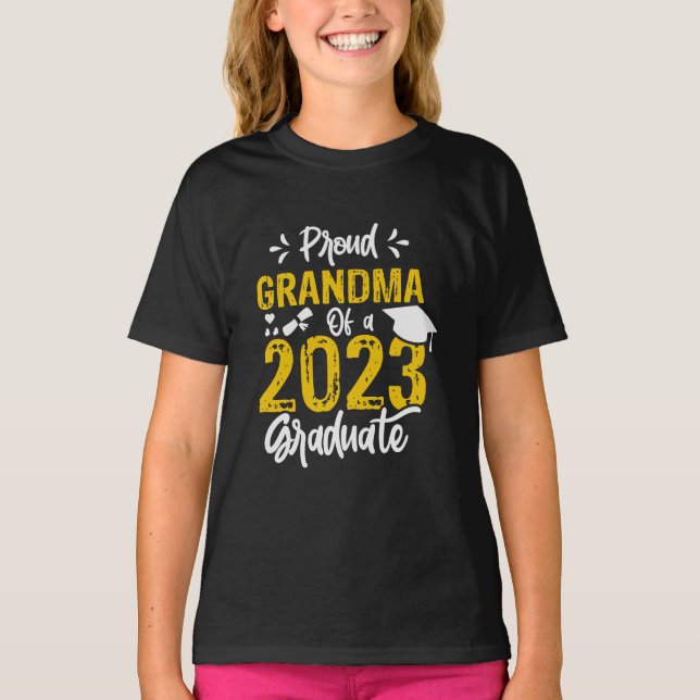 Proud Grandma från Student 2023 T Shirt (Framsida)