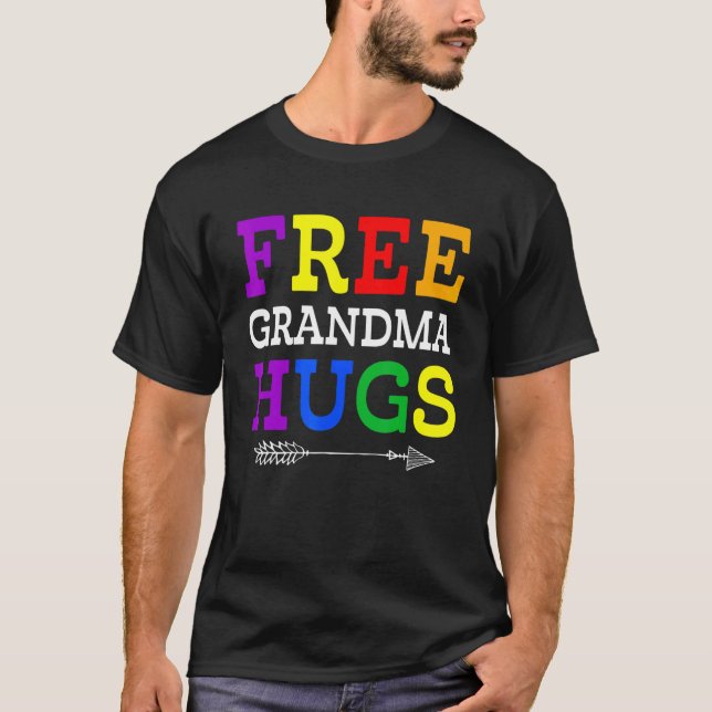 Proud Grandma Lgbtq Free Grandma Hugs Rainbow Lgbt T Shirt (Framsida)