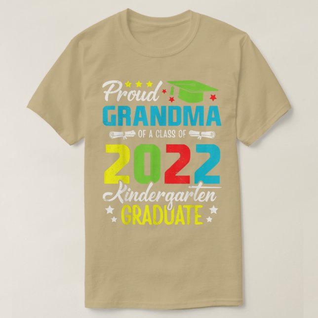Proud Grandma of Class of 2022 Kindergarten Gradua T Shirt (Design framsida)