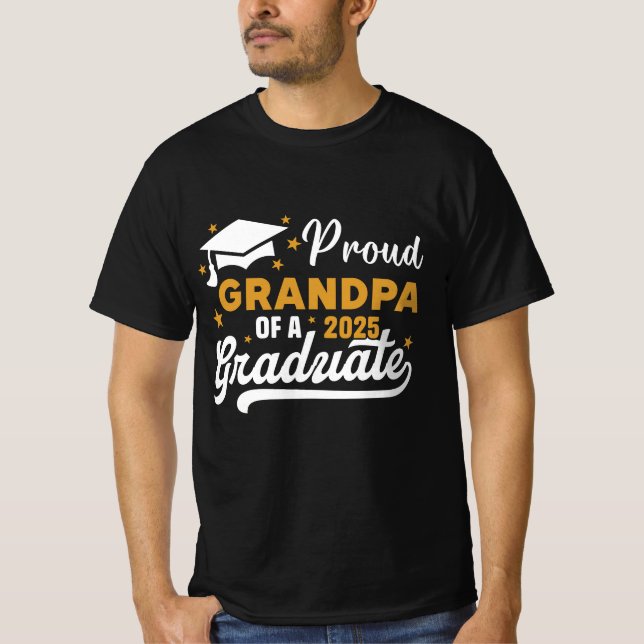 PROUD GRANDPA AV 2025 STUDENT-KLASS 2025 T SHIRT (Framsida)