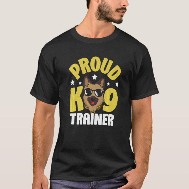 Proud K9 Trainer Handler Dog Handling Premium T Shirt (Framsida)
