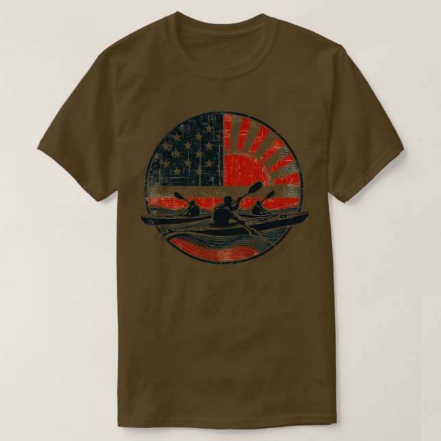Proud Kayaker Paddling genom Vatten Flagga usa T Shirt (Design framsida)