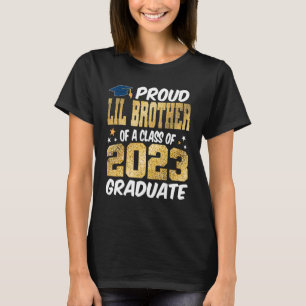 Proud Lil Brother av klass 2023 Student Senior T Shirt