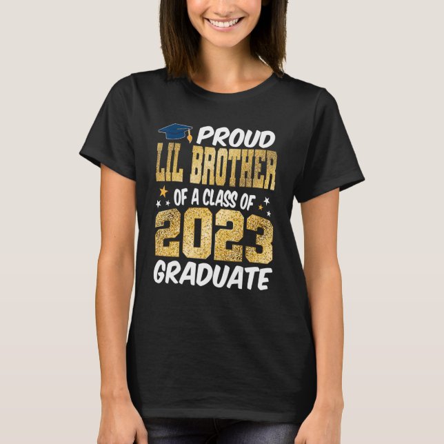 Proud Lil Brother av klass 2023 Student Senior T Shirt (Framsida)
