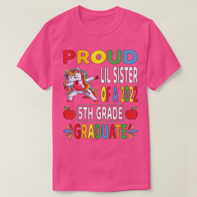 Proud Lil Sister av 2022, 5:e Klass Dabbin T Shirt (Design framsida)