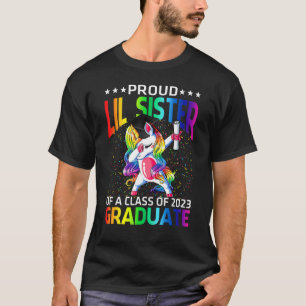 Proud Lil Sister av klass 2023 Student Unico T Shirt