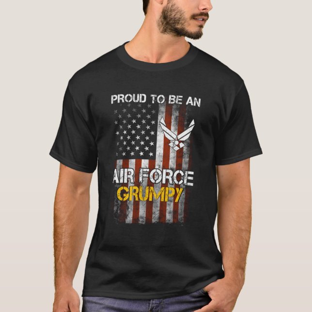 Proud Luft Force Grumpy Funny American Flagga T Shirt (Framsida)
