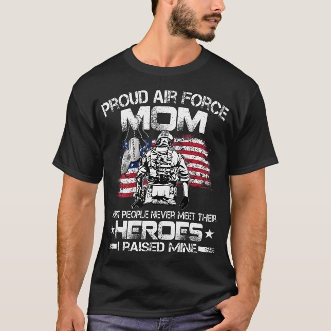 Proud Luft Force Mamma Luft Force Studenten Mamma  T Shirt (Framsida)
