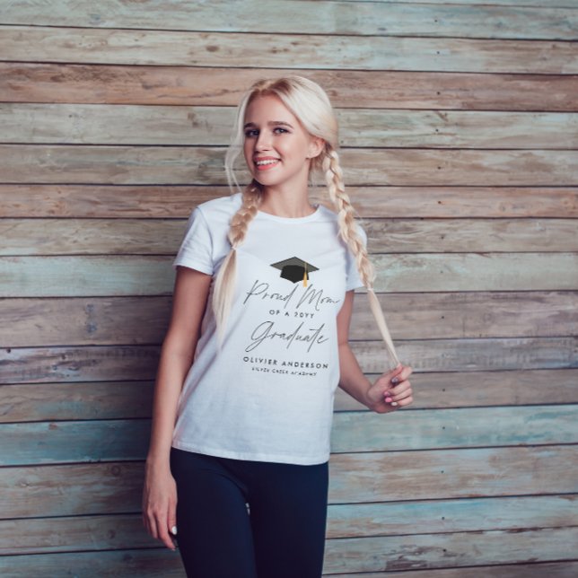 Proud mamma i en klass av 20YY student-skript T Shirt (Skapare uppladdad)