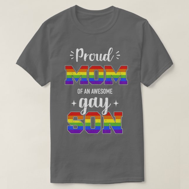 Proud mamma i fantastisk, bög son-regnbåge i pride t shirt (Design framsida)